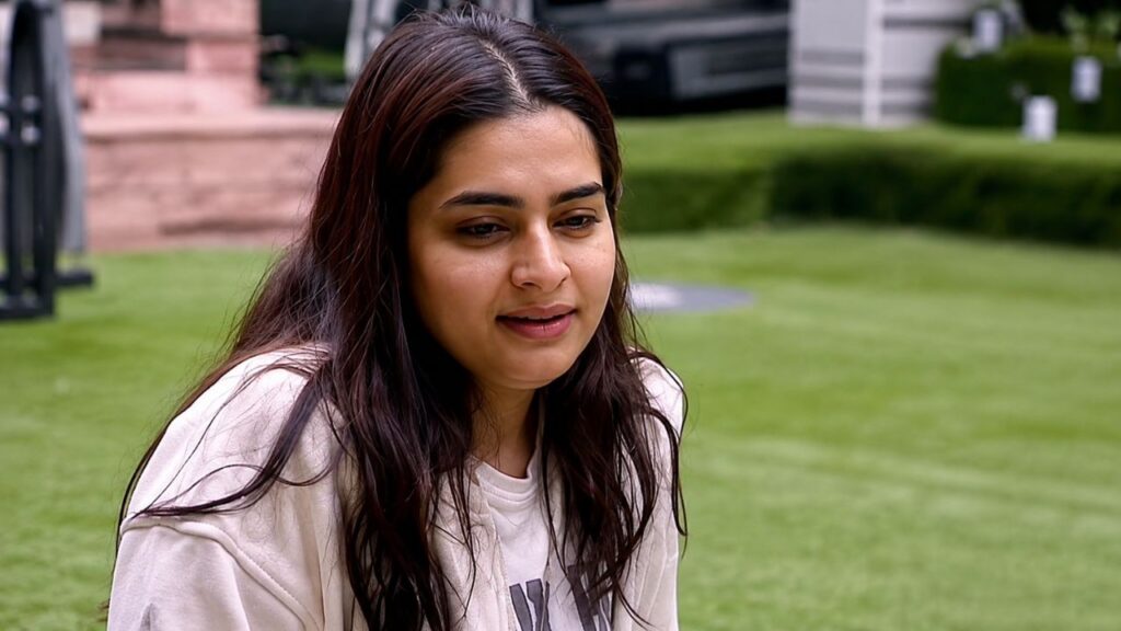 Yasmina Khan: Biography, Age, Career, Early Life, Height and Net Worth